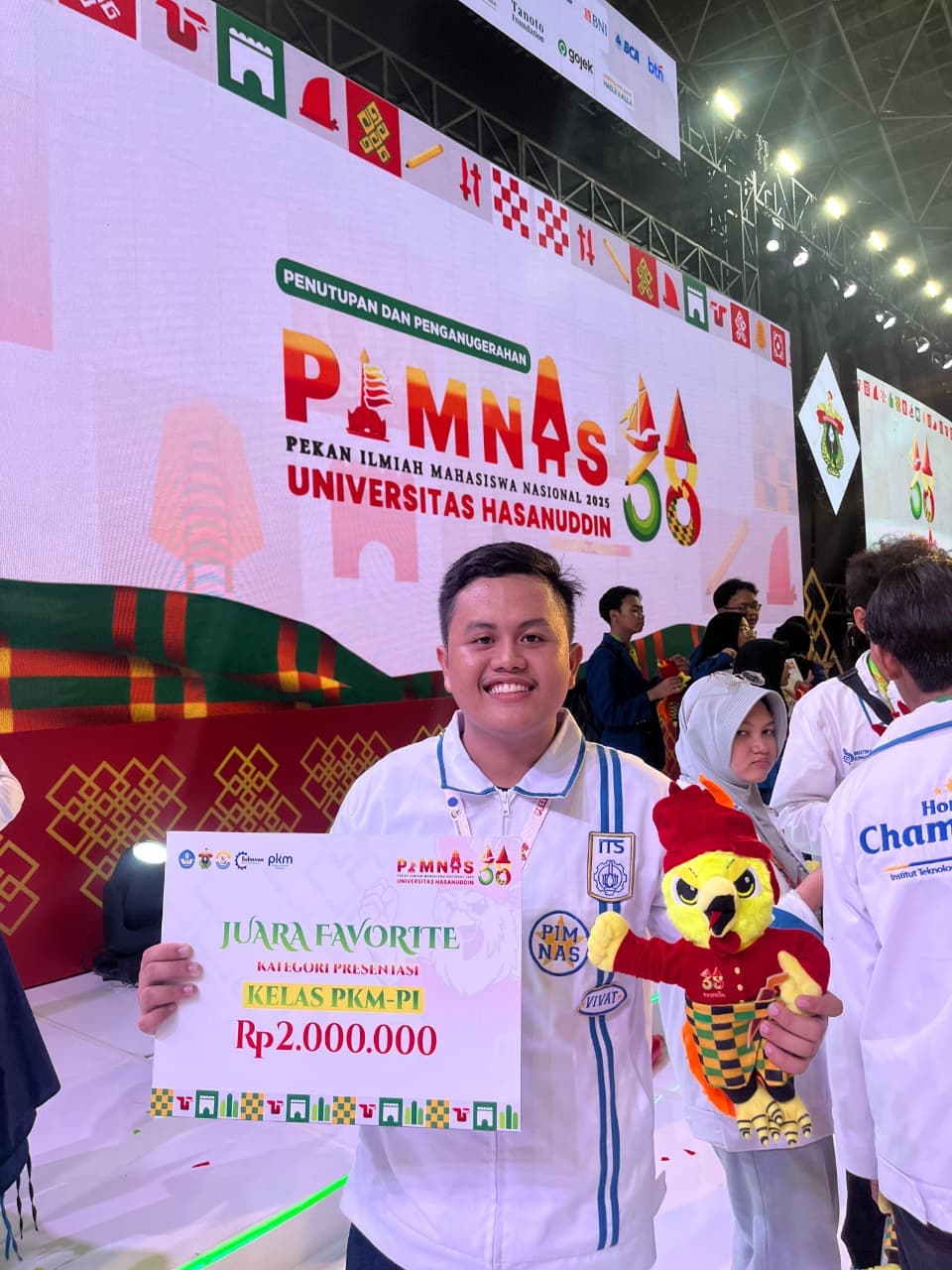 Dokumentasi prestasi UKM Penalaran ITS