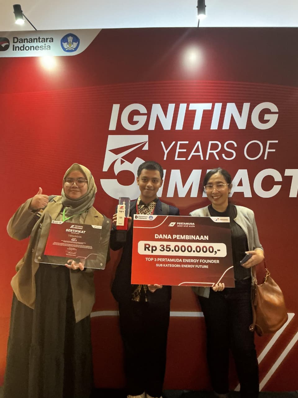Dokumentasi prestasi UKM Penalaran ITS